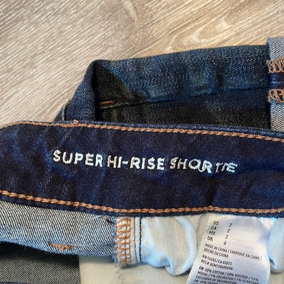 American Eagle Cut-off Jean Shorts, Size 2 - Picture 4 of 10